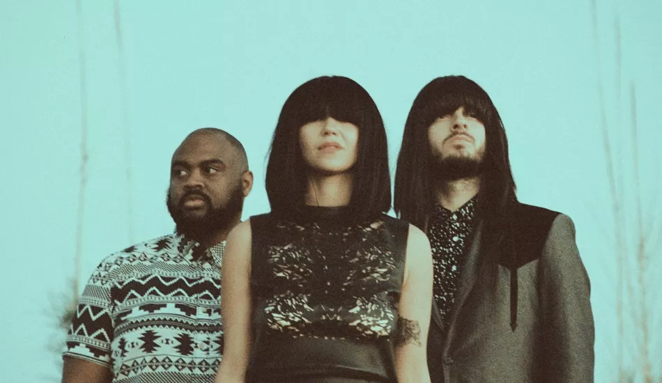 Illustration pour Envie d&rsquo;un disque feel-good avec basses psychés et inspirations iraniennes ? On a ce qu&rsquo;il faut avec Khruangbin