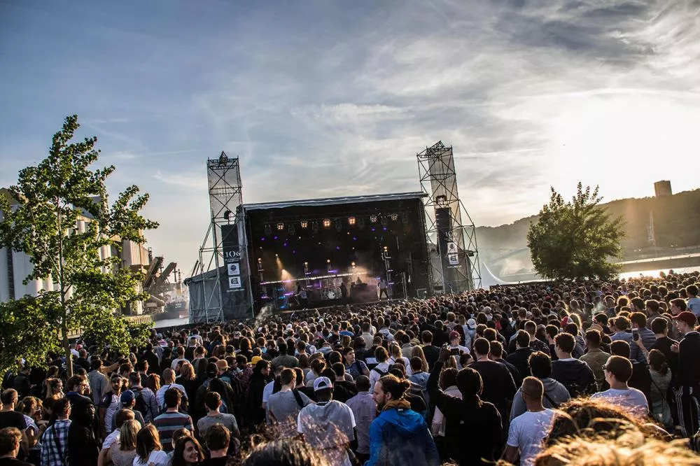 Illustration pour Q75A472dd9