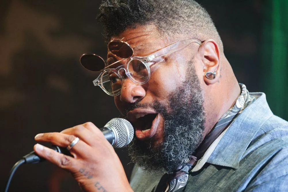 Illustration pour Josh Mills