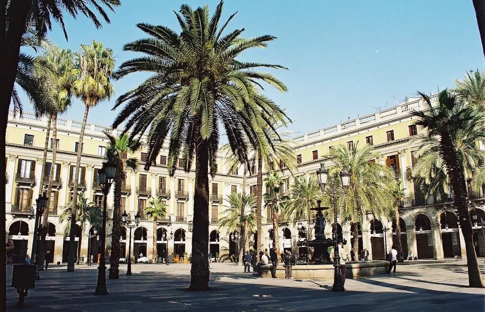 Illustration pour Barcelona-placa-reial