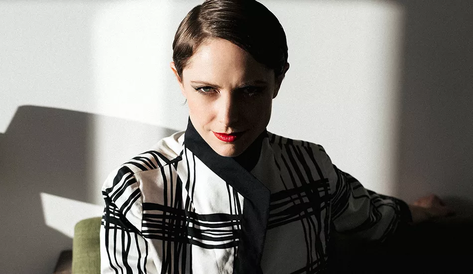 Illustration pour Exclu&nbsp;: Kristin Velvet dévoile le feel-good « High Ache »