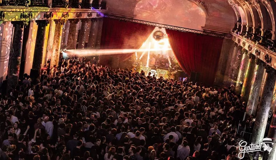 Illustration pour 7 heures de fête dans une ancienne banque avec le légendaire DJ Moodymann et Gilles Peterson