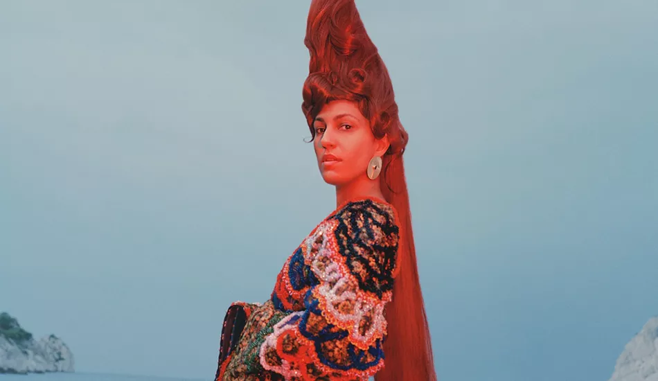 Illustration pour En écoute&nbsp;: « Storm Chaser », le nouveau single orageux de Lafawndah