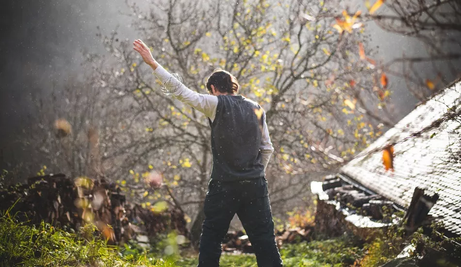 Illustration pour Dharma Techno Festival, le premier micro-festival qui mêle méditation et musique de rave