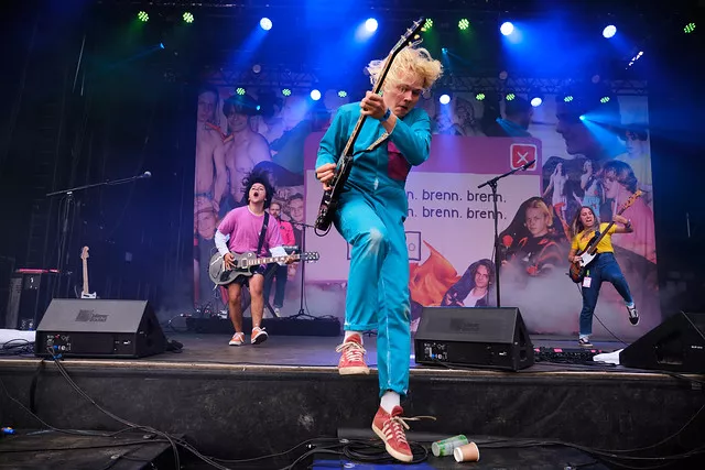 Illustration pour brenn – Johannes Granseth – Øyafestivalen