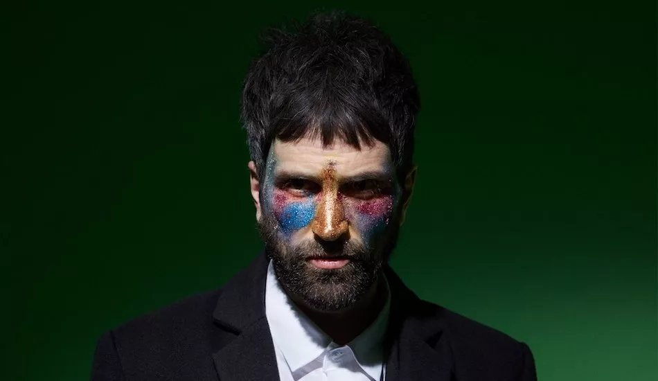 Illustration pour « Avant la guitare, j&rsquo;ai d&rsquo;abord eu un sampleur  »&nbsp;: rencontre avec Sergio Pizzorno, guitariste de Kasabian