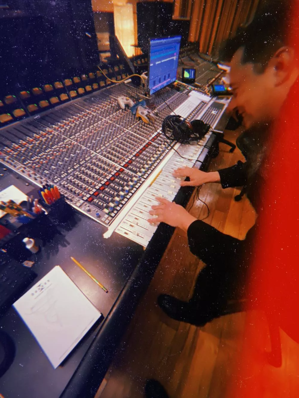 Illustration pour EPlxw2NVAAEAzelon muskt