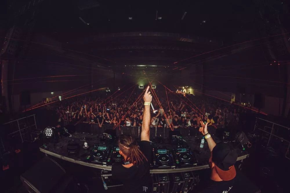 Illustration pour Dream Nation