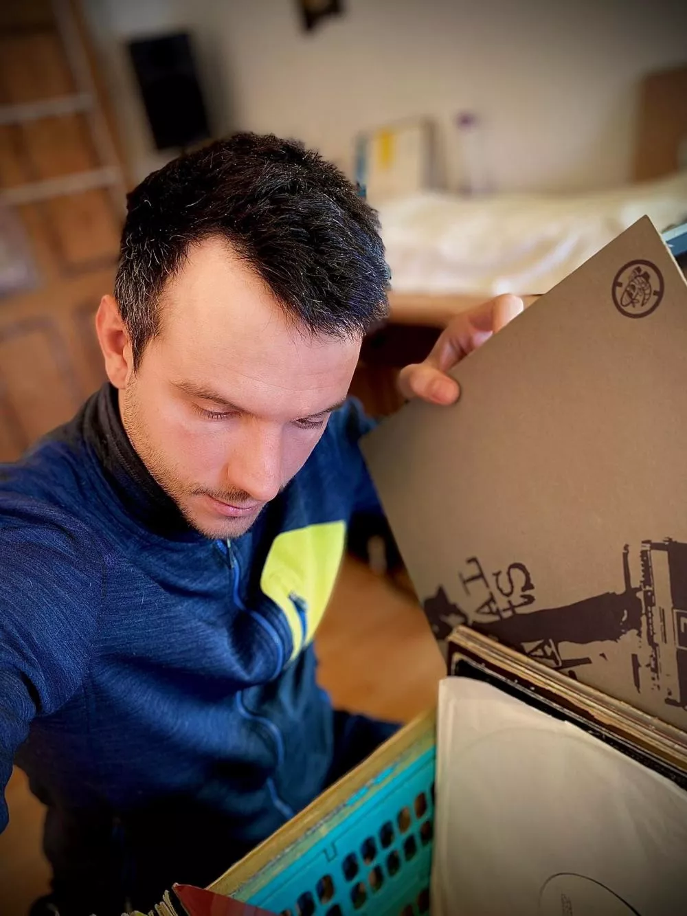 Illustration pour 271390996_323447443023918_8869096709184323483_n