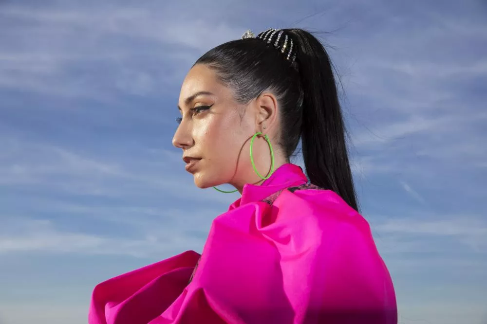 Illustration pour Paroles explicites et electro trash&nbsp;: le premier EP de Kalika bouscule les codes