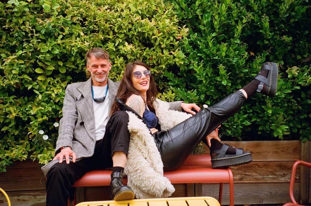 Illustration pour 001036930022