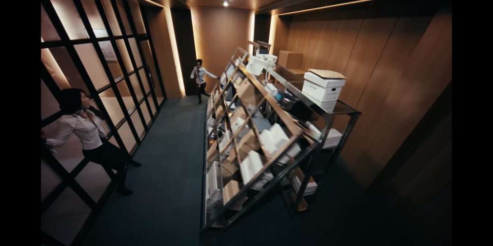 Capture d'écran du clip de "Bitch You Could Never" © Yseult