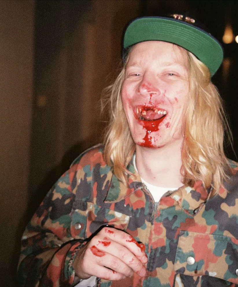 Guillaume Berg, A&R du label Bromance, sur la pochette de la compilation Homieland vol.1 (2014) © Romain Bernardie James