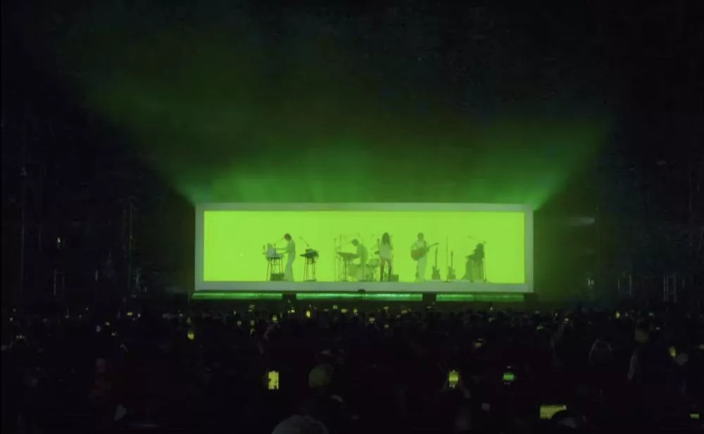 Charli XCX et le groupe AIR au We Love Green Festival © Air - Youtube / DR