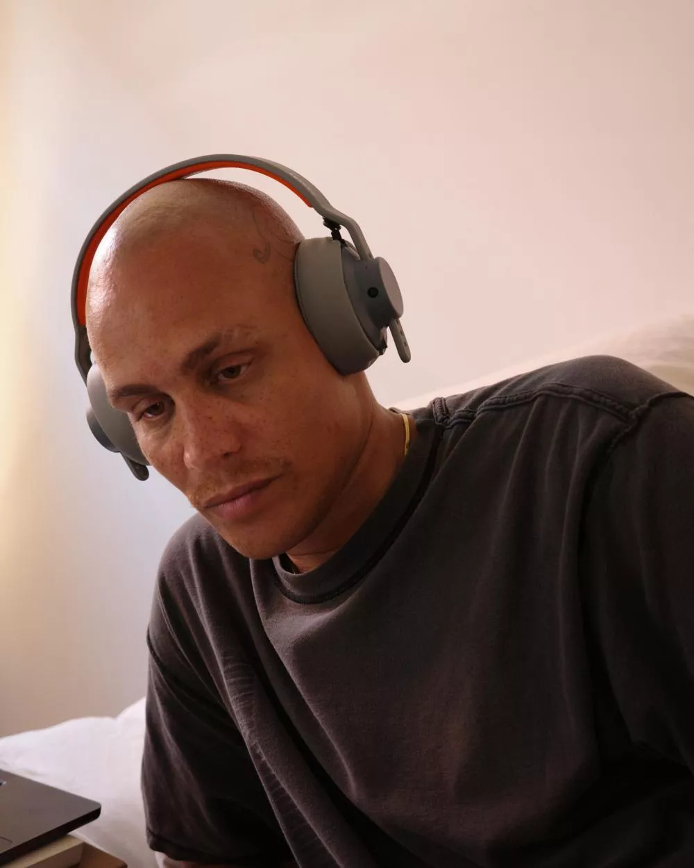 © AIAIAI Blood Orange