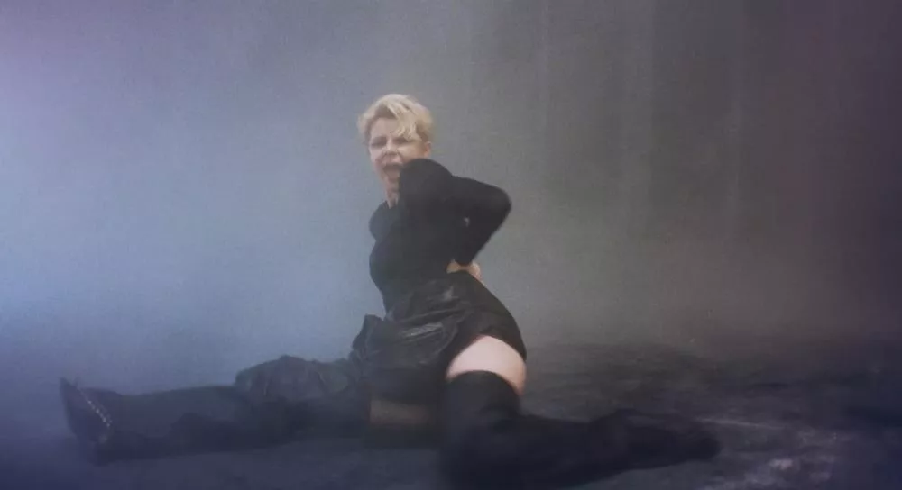 Capture d'écran de "Talk to me" de Robyn © DR