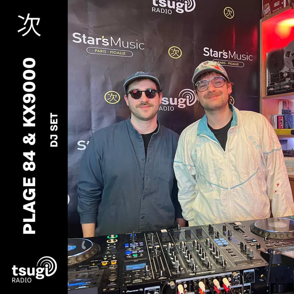 Illustration pour Plage 84 & KX9000