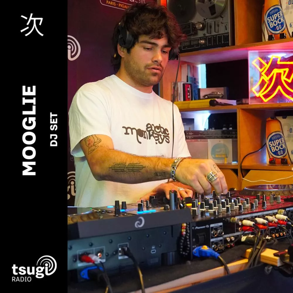 Illustration pour Mooglie · DJ SET