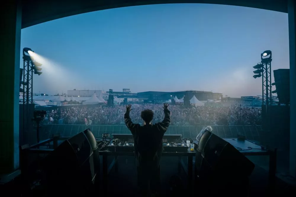 Illustration pour Live Report : Cercle Festival 2026, tarmac et scènes enflammées