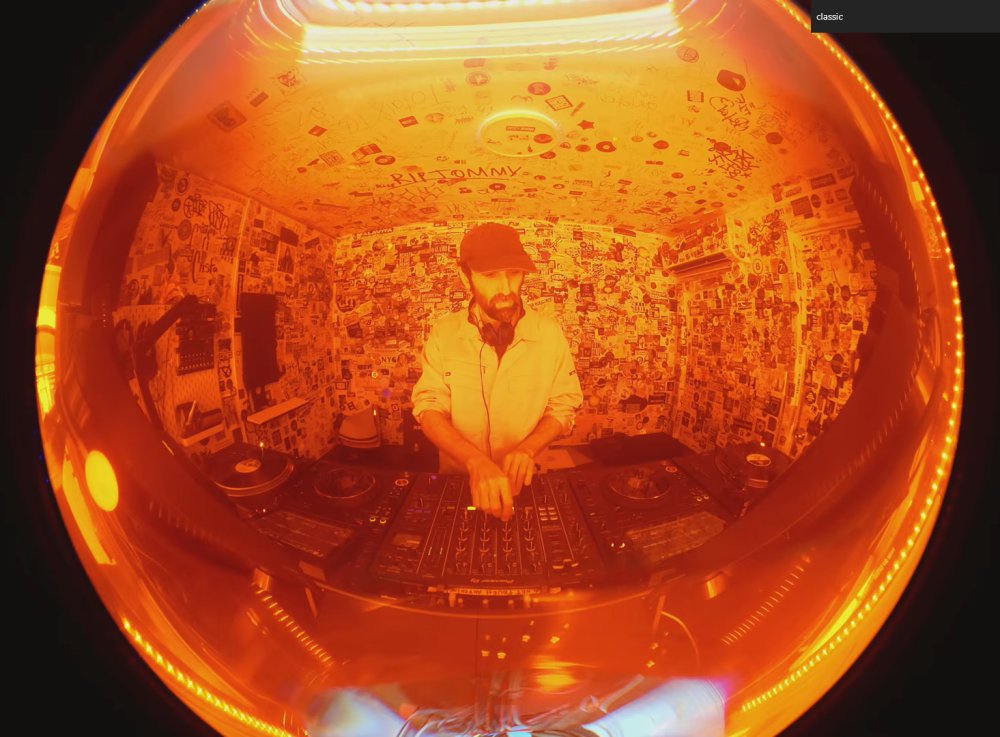 Illustration pour Thomas Bangalter réalise un DJ-set exclusif sur la webradio new-yorkaise The Lot