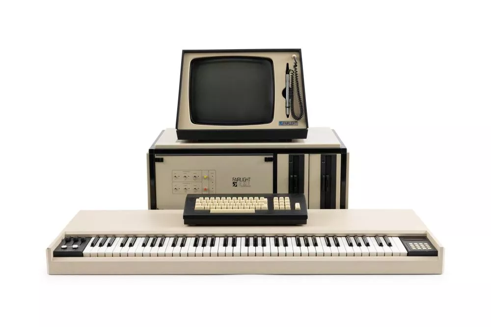 Illustration pour Fairlight&nbsp;: Comment une machine à 100 000 euros a révolutionné la pop des années 1980 ?